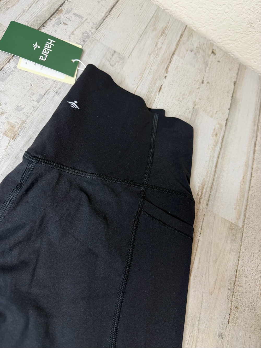 HALARA Black High-Waist Pocket Leggings - Picture 3 of 4